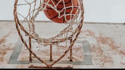 NBA 일요 농구: 포인트 가드 어시스트 변동이 오버/언더 배당에 미치는 전술적 상관관계 분석