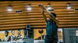 NBA 트레이드 데드라인과 퓨처스 배팅: 슈퍼팀 결성 루머를 활용한 우승 배당률 선점 및 헷징 전략