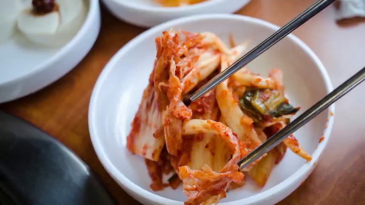 설 명절 혈당 스파이크 방어전: 떡국과 전 섭취 후 10분 스트레칭으로 건강 잭팟 지키기 동영상 썸네일